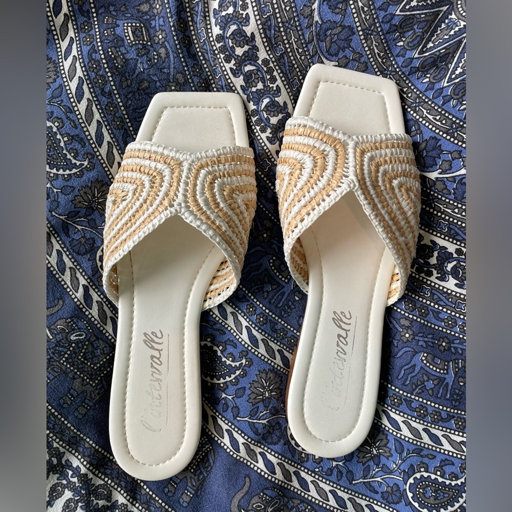 L’Intervalle Cream and Tan Woven Square Toe Slide Sandals